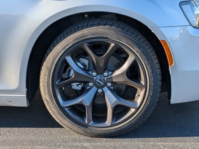 2023 Chrysler 300 Touring