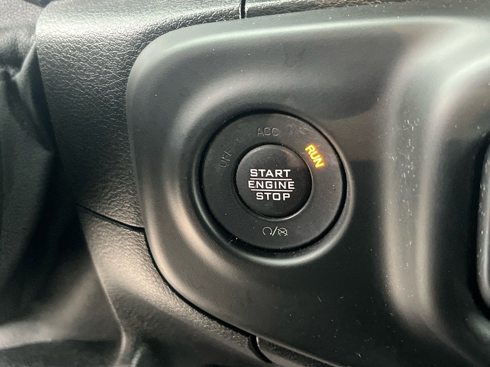 2020 Jeep Wrangler Unlimited Sahara Altitude