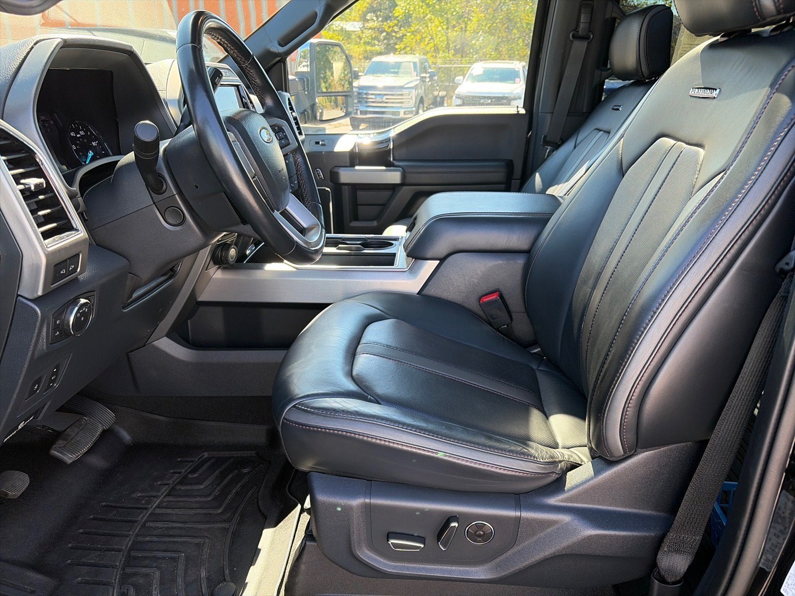 2022 Ford Super Duty F-450 DRW Platinum