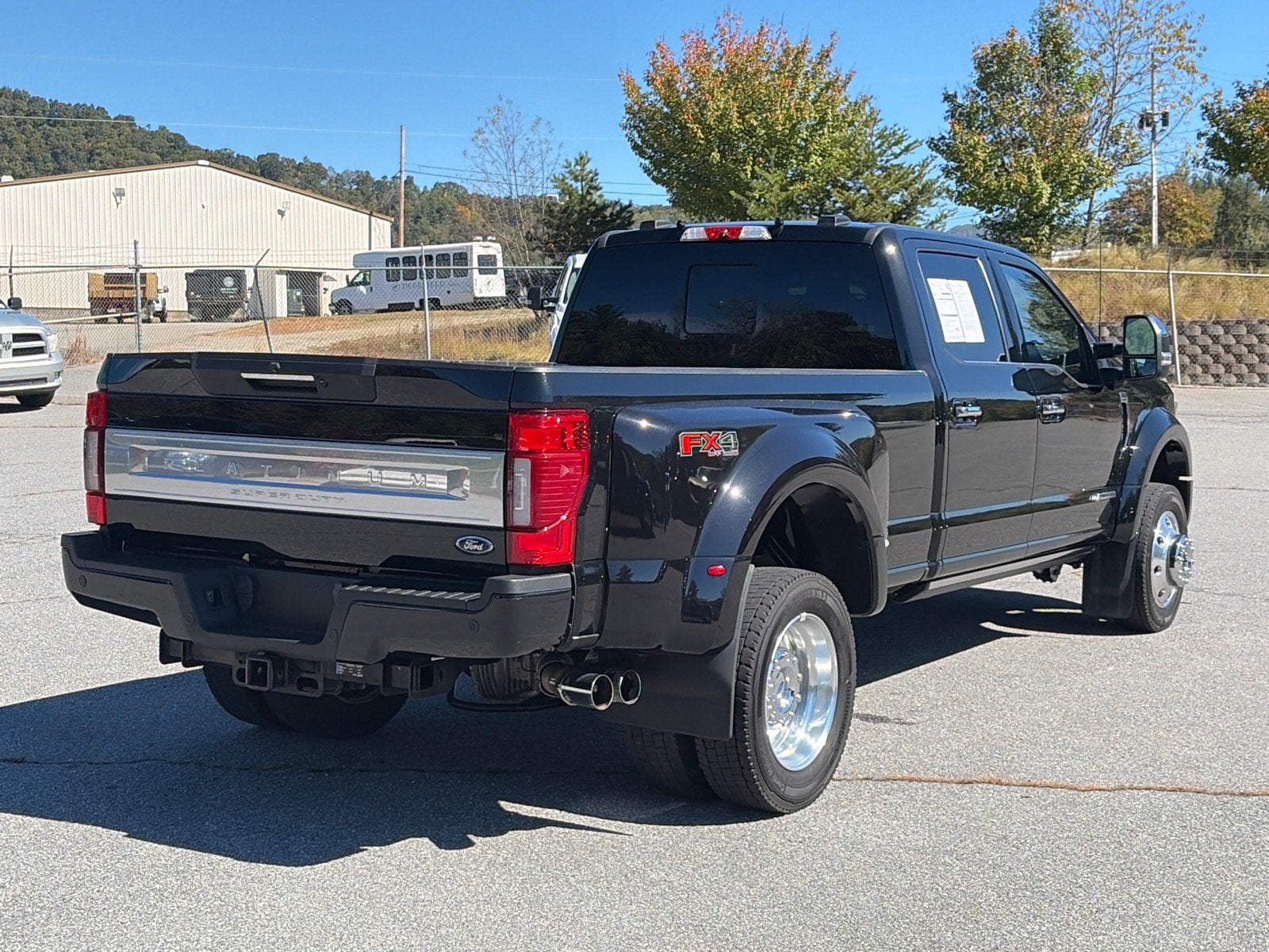2022 Ford Super Duty F-450 DRW Platinum