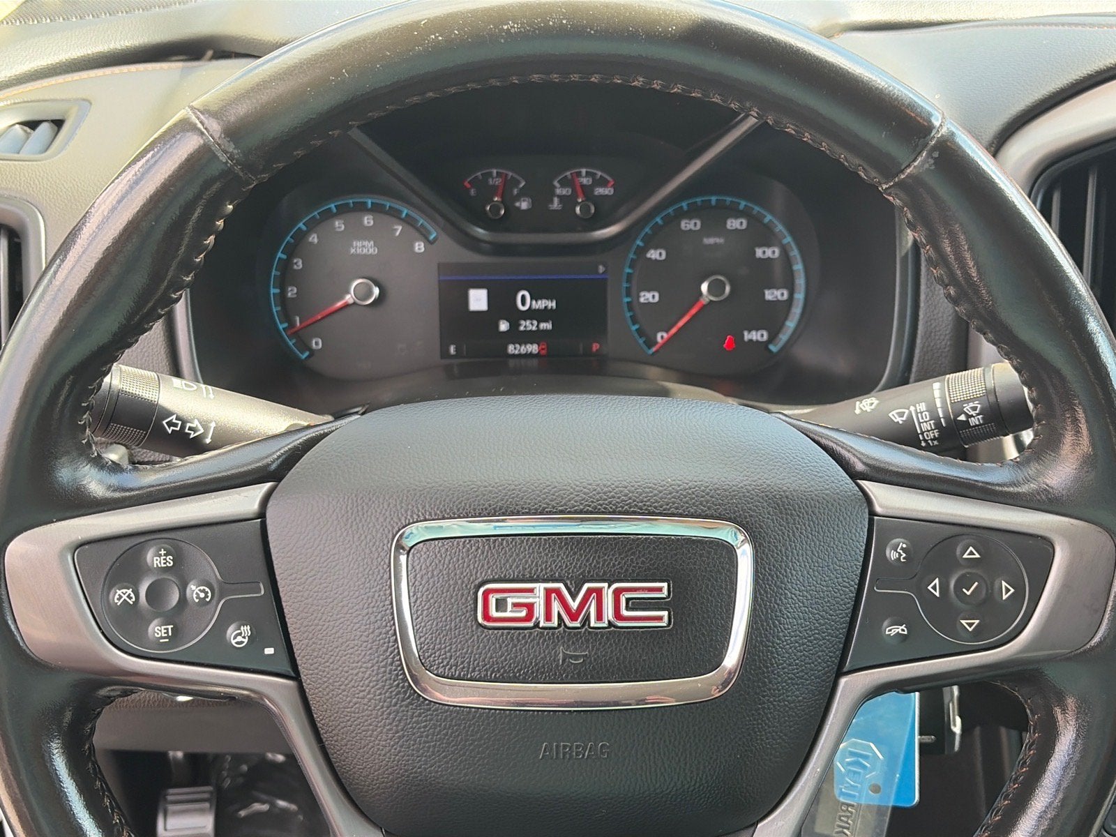 2022 GMC Canyon 4WD AT4 w/Leather